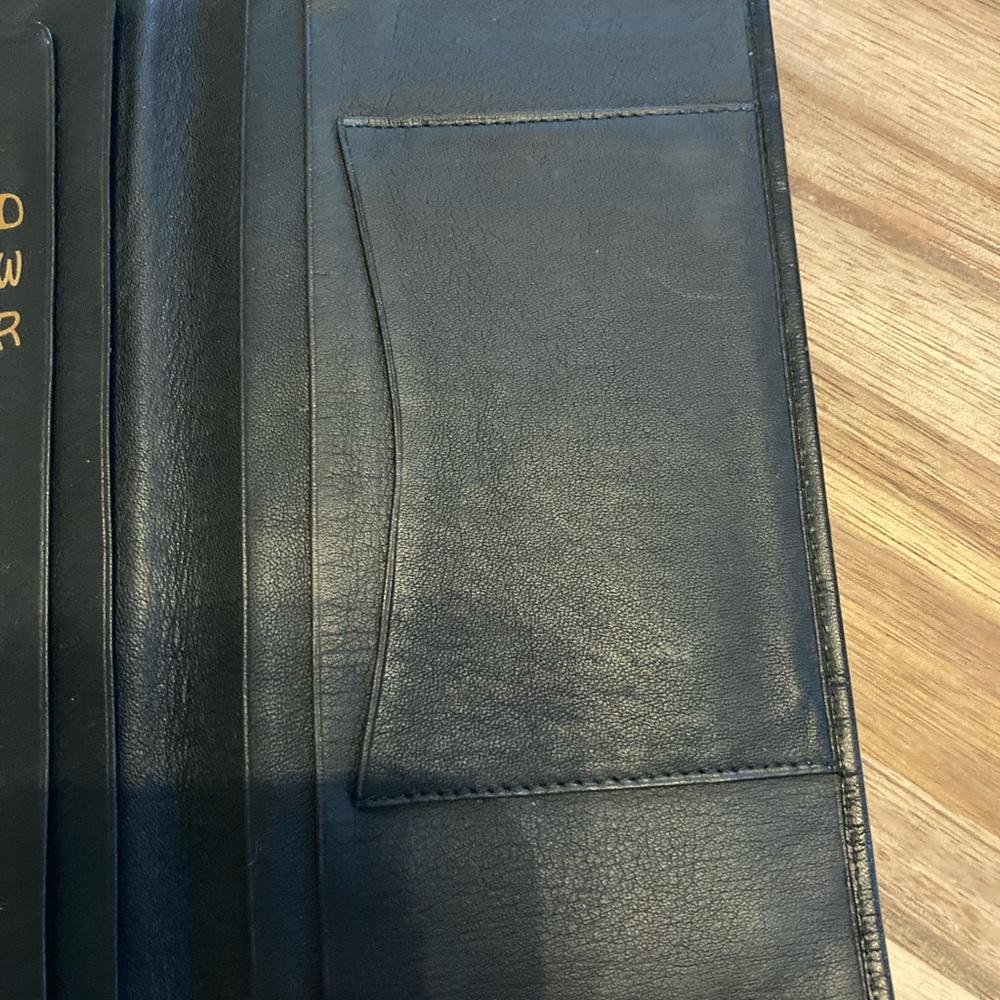 Mark Cross leather bifold breast pocket wallet, classic black - Picture 4 of 7